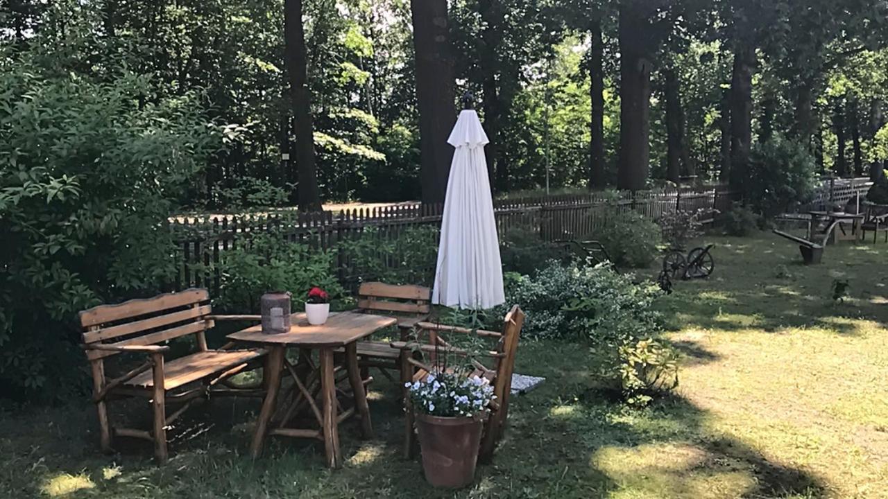 Helenes Ferienwohnung Auf Dem Bauernhof - Lausitzer Seenland Lauta 外观 照片
