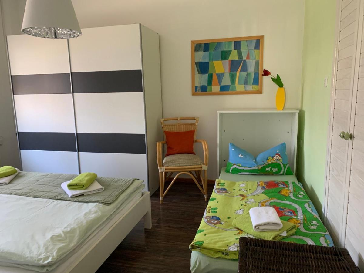 Helenes Ferienwohnung Auf Dem Bauernhof - Lausitzer Seenland Lauta 外观 照片