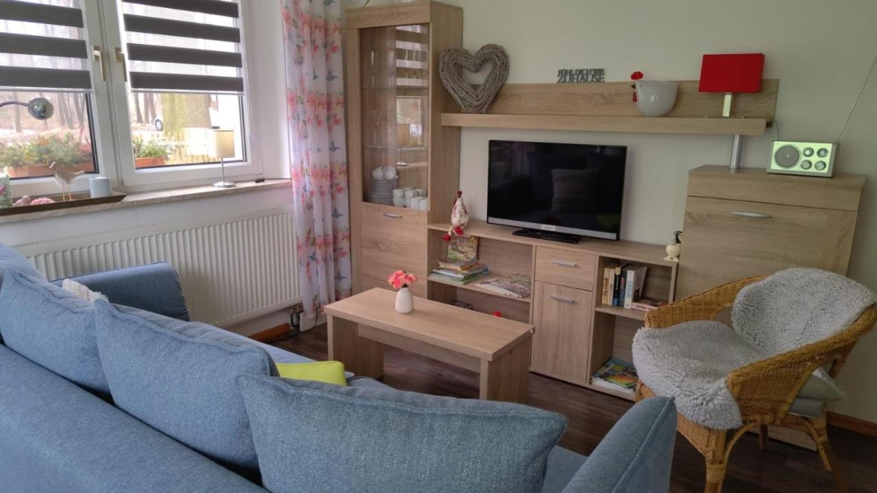 Helenes Ferienwohnung Auf Dem Bauernhof - Lausitzer Seenland Lauta 外观 照片