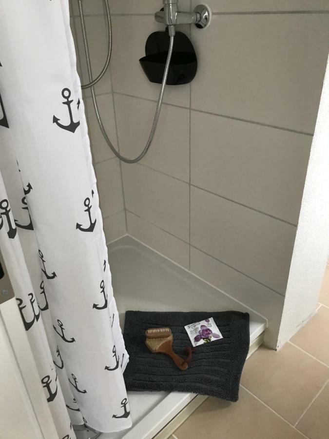 Helenes Ferienwohnung Auf Dem Bauernhof - Lausitzer Seenland Lauta 外观 照片